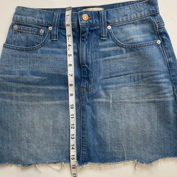 Madewell McCarren Raw-Hem Jean Skirt Size 27